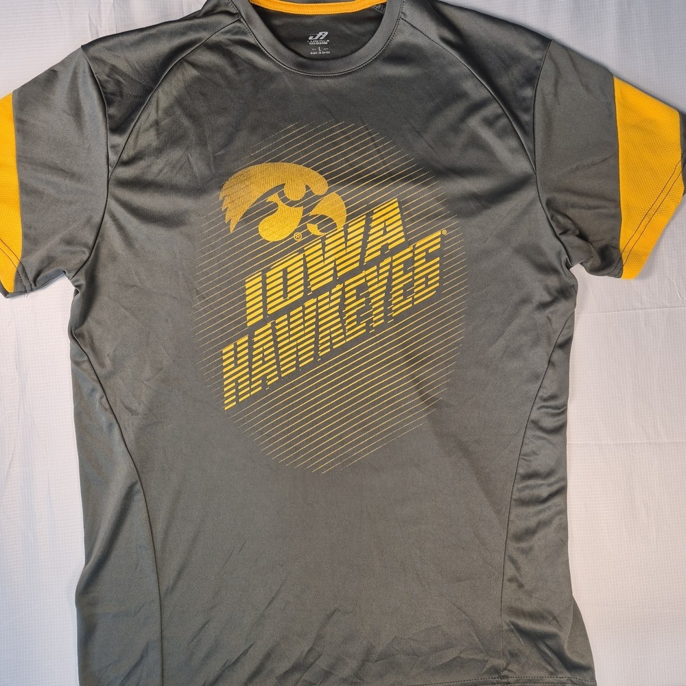University of Iowa Hawkeyes NCAA Black Gold Mens L T-Shirt Short Sleeve Sku0187